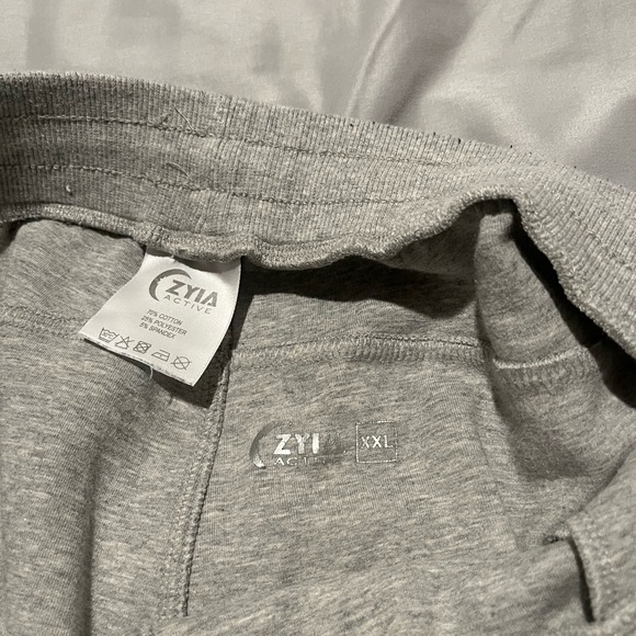 ZYIA Active USA Men's Gray Jogger Pants - Picture 5 of 6